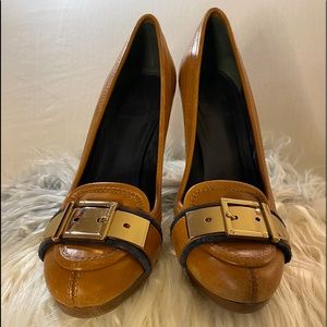 Tory Burch Brown with gold hardware Platform 7 1/2